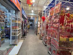 Owen Road (D8), Retail #518510871